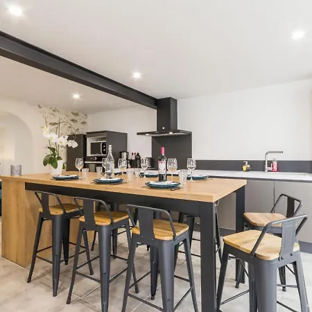 Maison Calme, Renovee, Proche - 3 Chambres, Terrasses, Jardin, Petanque, Stationnement Prive - Fr-1-306-1208